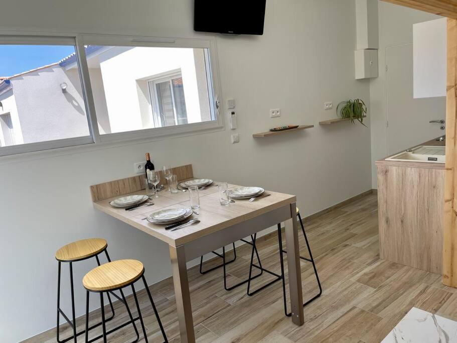 Studio Independant 4 Personnes Pisany Bagian luar foto